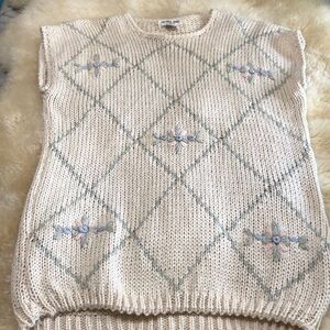 Vintage sleeveless sweater size 24
